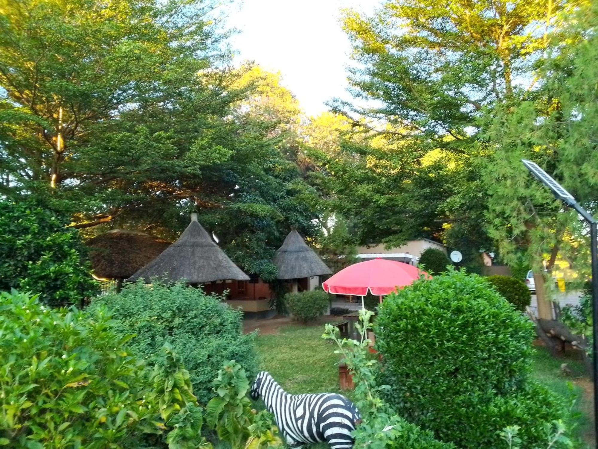 Golden Days Lodge Livingstone Exteriör bild